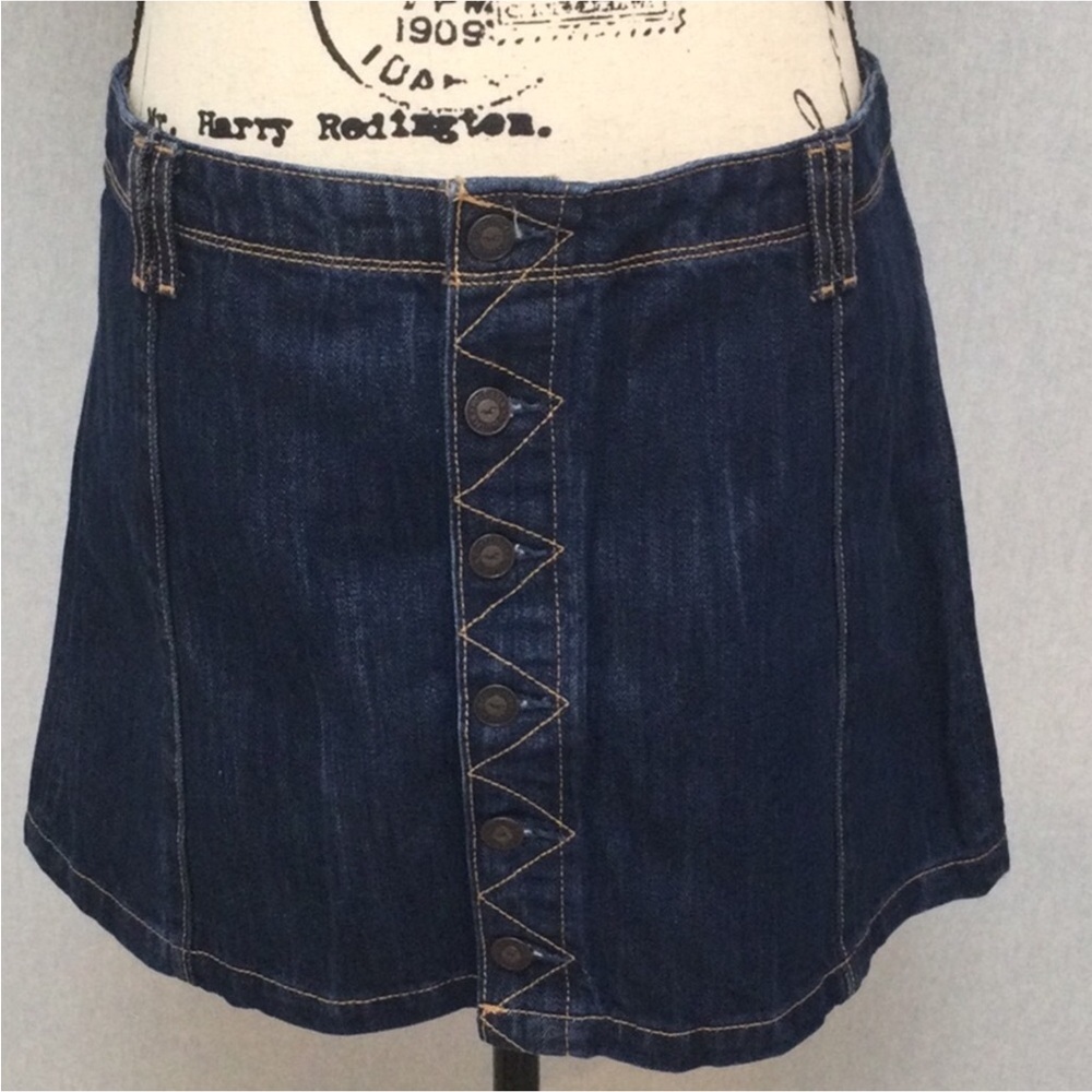 NWOT Hollister Dark Blue Mini Skirt 6 Button Detail Size 11